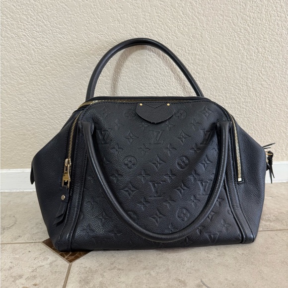 Louis Vuitton Handbags - Louis Vuitton Montaigne MM in Monogram Empreinte leather.